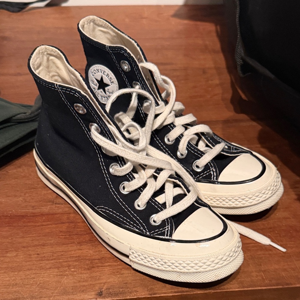 Converse - Picture 2 of 5